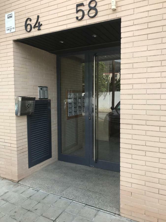 Apartamento Piscina Viena Roses Exteriér fotografie